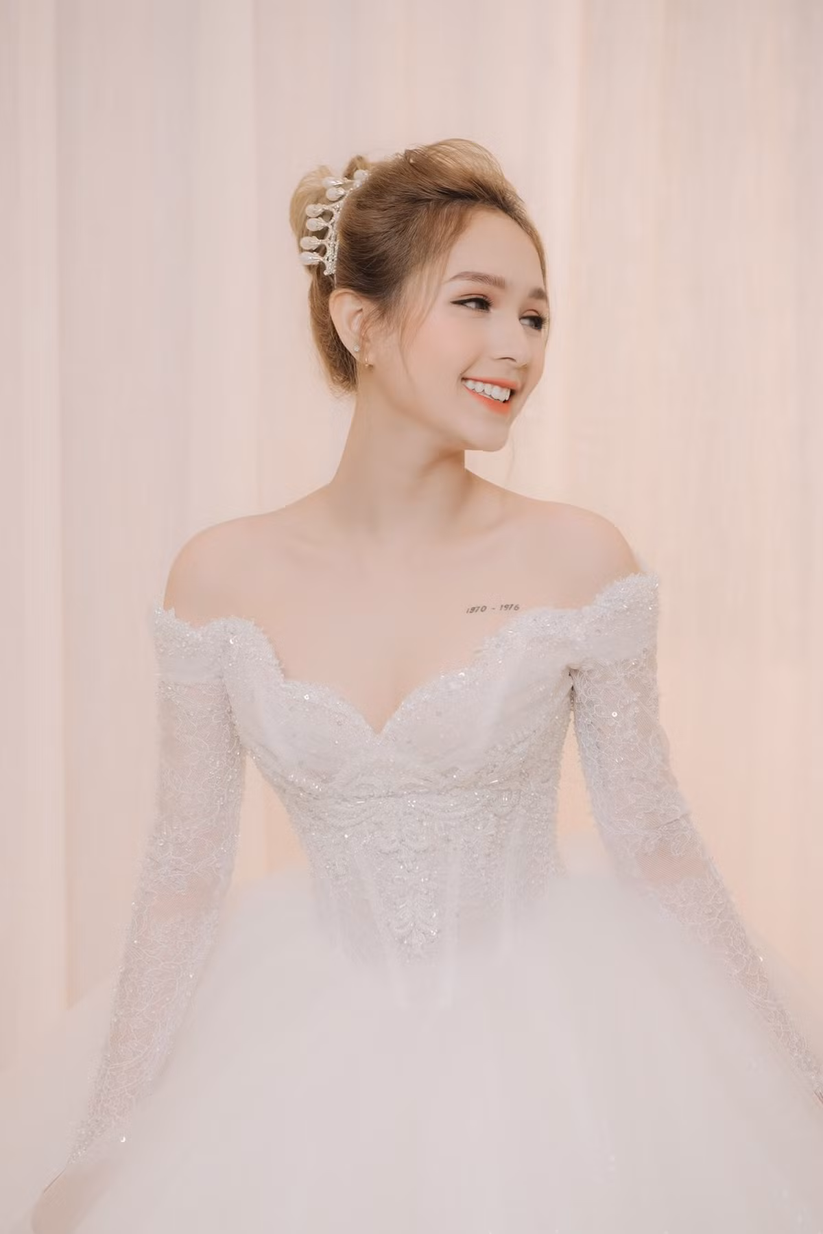 Bên cạnh đó, nhiều người cũng lên tiếng bênh vực vợ Xemesis cho biết không phải ai muốn học cũng được, nhiều người cố mãi cũng chỉ là con số không. Suy cho cùng mục đích cuối cùng của việc học cũng để kiếm tiền mà thôi.