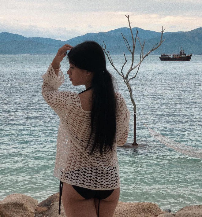 Cô cũng thường cập nhật những hình ảnh cuộc sống lên trang cá nhân.