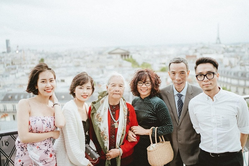 Từ khoảnh khắc bên bà trong chuyến đi quý giá này đều được Huyền Trang ghi nhớ.