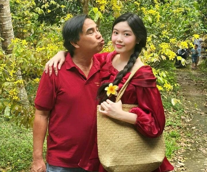 Mai Thảo Linh (tên thân mật Lọ Lem) sinh năm 2005, là con gái đầu lòng của MC Quyền Linh và doanh nhân Dạ Thảo. Lọ Lem được nhận xét là thừa hưởng hoàn hảo những nét đẹp của cả ba và mẹ.