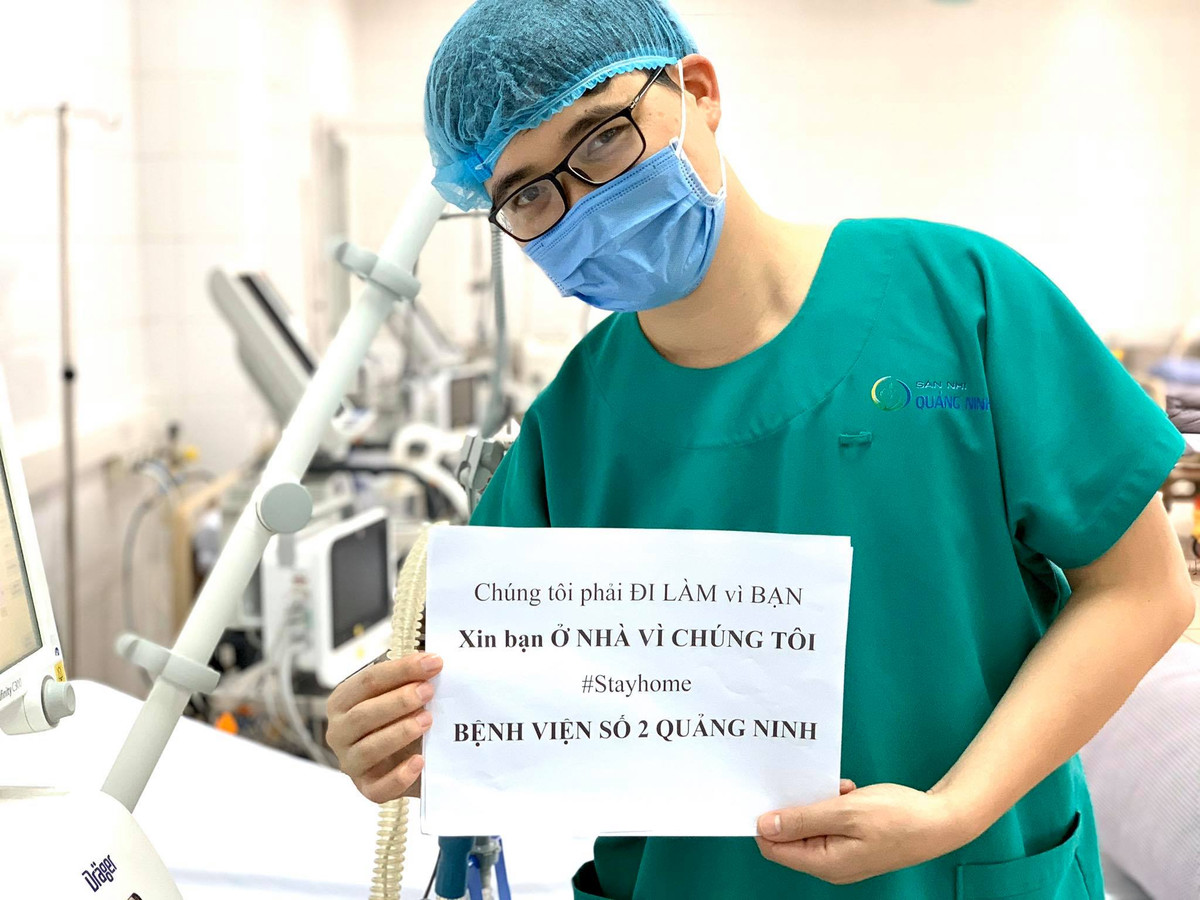 Không chỉ có bác sĩ Hùng, tất cả các nhân viên y tế tại Bệnh viện Sản nhi Quảng Ninh đều có ý thức chống dịch, tuyên truyền để người dân cùng chung tay đẩy lùi COVID-19.