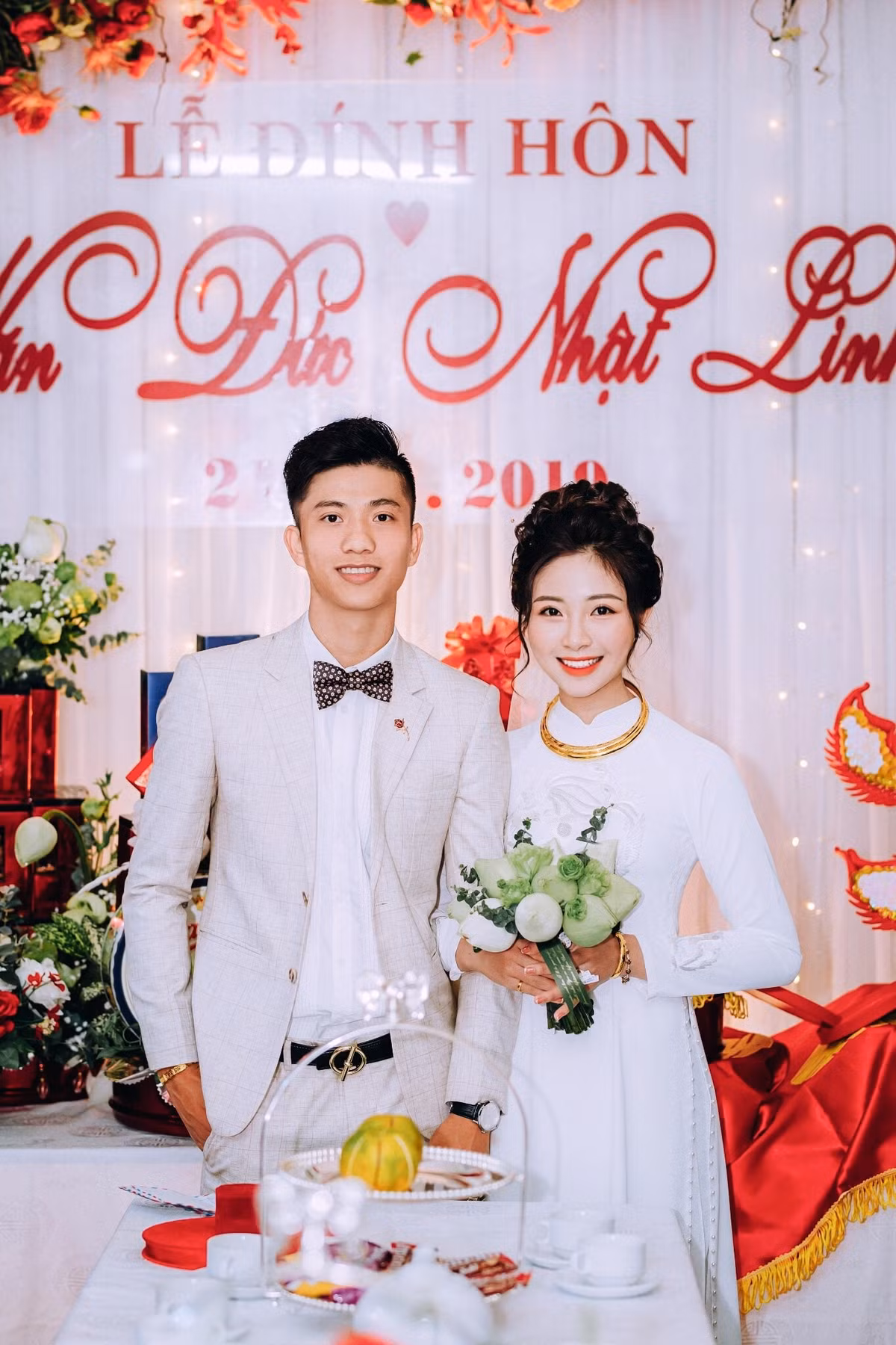 Trước khi về một nhà với Nhật Linh, Phan Văn Đức liên tục dính "phốt" tình ái. Anh từng có thời gian hẹn hò với Ngọc Nữ rồi chia tay không mấy êm đềm. Không chỉ có vậy, trên mạng xã hội còn có nhiều thông tin cho rằng cầu thủ là người lăng nhăng có tiếng.