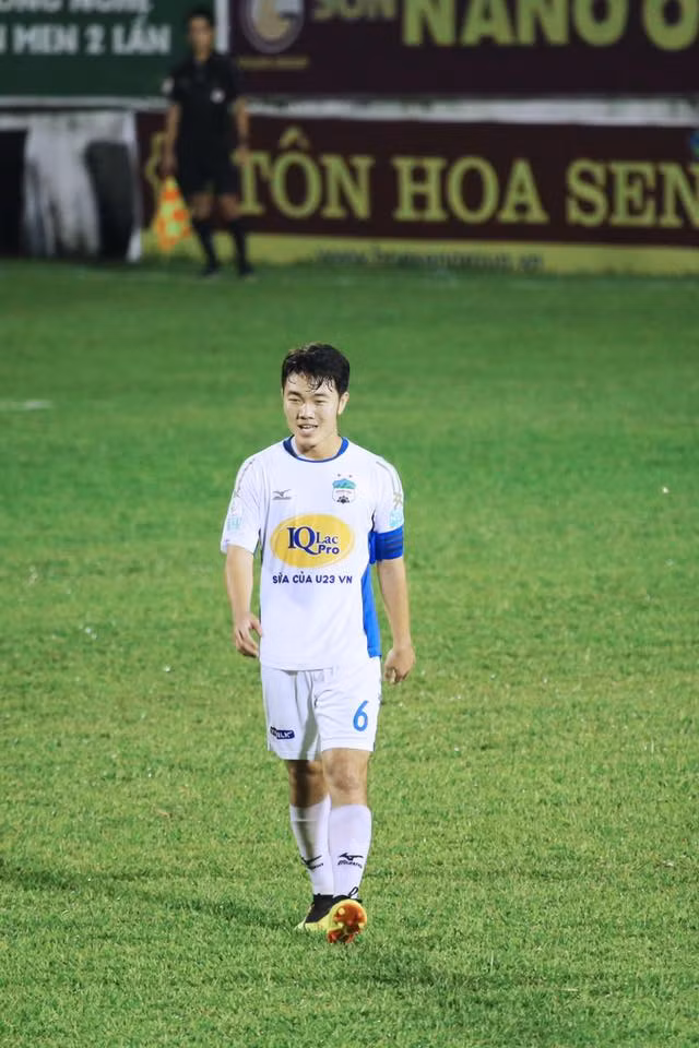 Cũng giống như Công Phượng, đội trưởng Lương Xuân Trường của đội tuyển U23 Việt Nam năm đó cũng không gặt hái được nhiều thành công ở cấp CLB. Anh nói lời chia tay với CLB Buriram United vào tháng 6/2019 và quyết định về Việt Nam thi đấu.