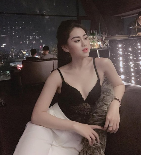 Những bức ảnh mà hot girl đăng tải đều nhận về nhiều like và nhiều lời khen về nhan sắc.