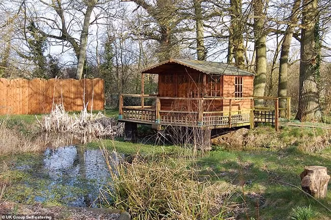 Co hoi song trong lau dai hoang gia chi voi 400.000 dong-Hinh-13