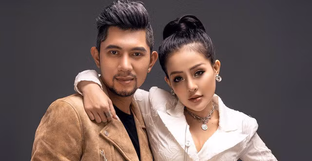 Những hình ảnh về Ngân 98 bị đánh ngoài đường nhận về nhiều sự quan tâm của dân mạng, đa phần họ đều chế giễu cặp đôi với lời lẽ khá gay gắt.