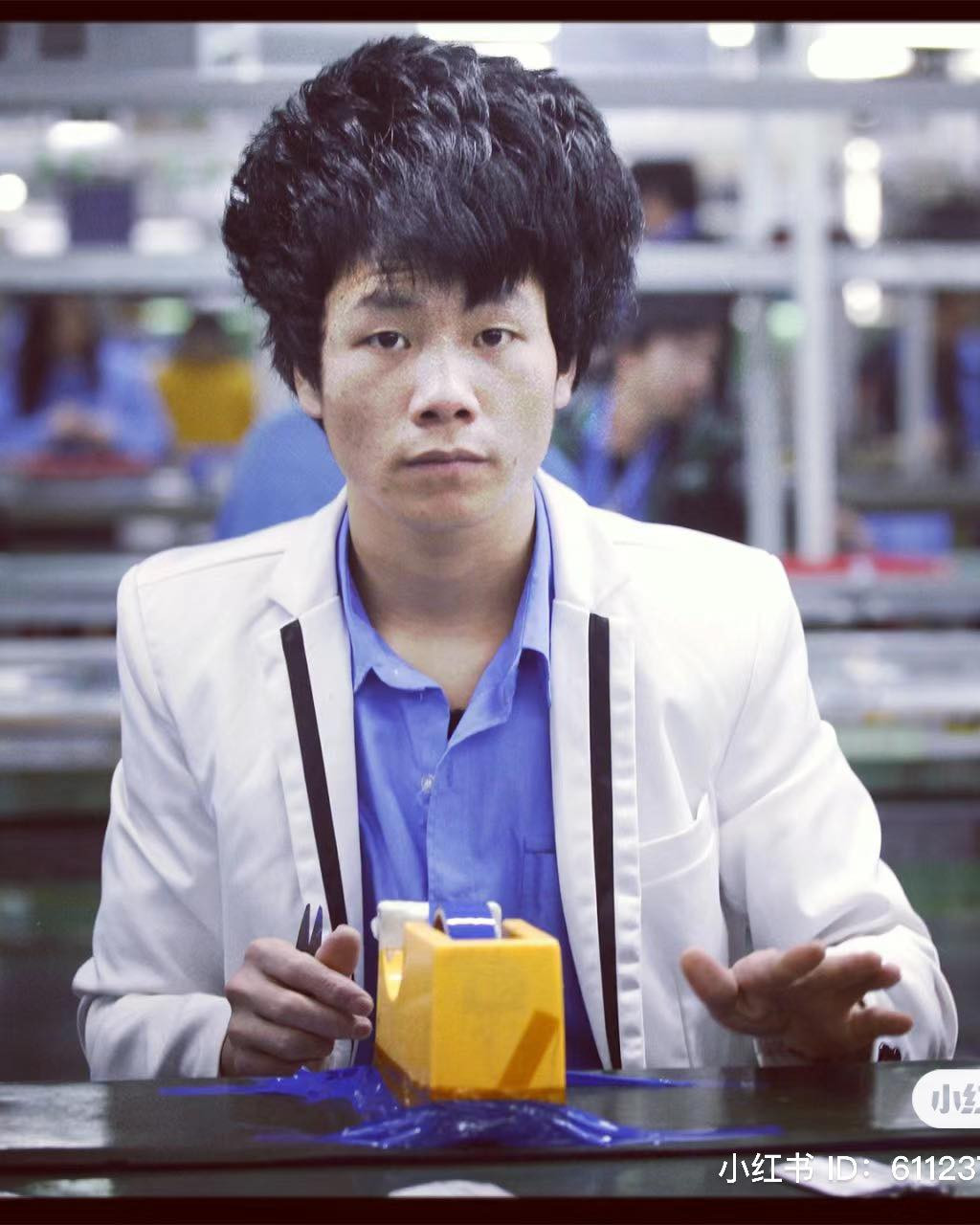 Nhiều netizen đã bình luận: "Phải có nhan sắc thế nào mới cứu lại được kiểu tóc này chứ".