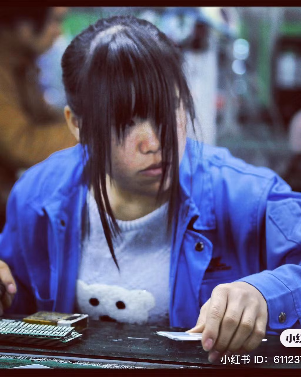 Kiểu tóc này... có vẻ tính ứng dụng không được tốt cho lắm.