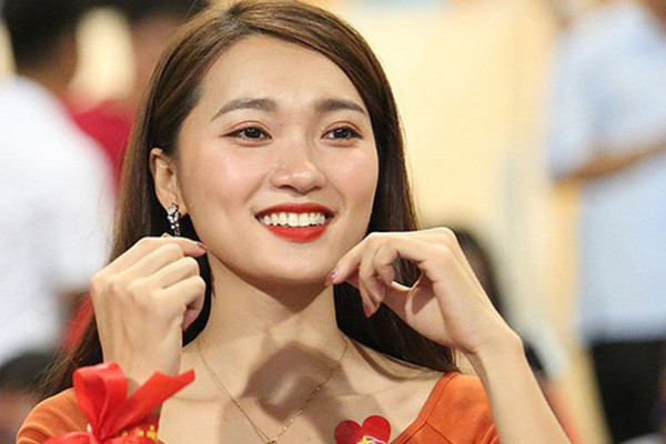 Sau khi chia tay, Ngọc Nữ và Phan Văn Đức thường xuyên dính phải tin đồn đối xử, nói năng không đúng mực với nhau, thậm chí xưng "mày - tao" và không ngần ngại dùng những từ ngữ nặng nề để kể về người cũ.