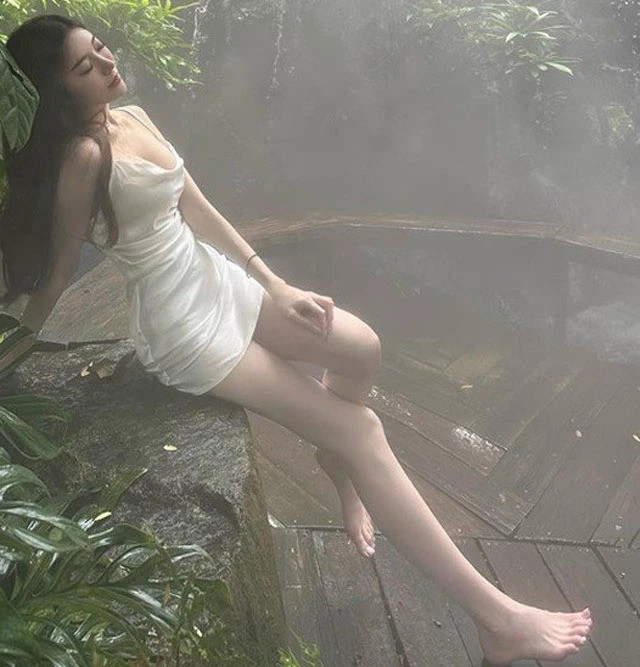 Cô nàng thu hút lượng lớn người theo dõi trên MXH.