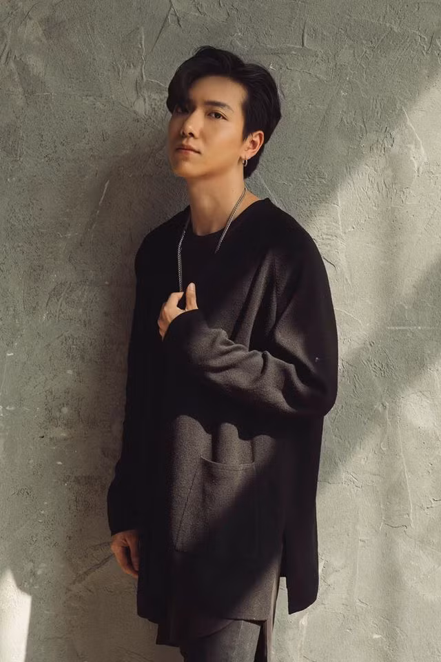 Nếu ai có theo dõi các trang fanpage chuyên giới thiệu và "săn lùng profile" các trai đẹp thì chắc hẳn sẽ nhận ra chàng trai này.