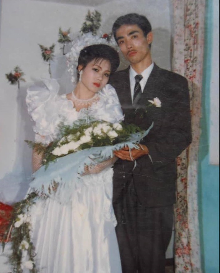 Nhiều người tỏ ra thích thú với trào lưu khoe ảnh cưới của bố mẹ.