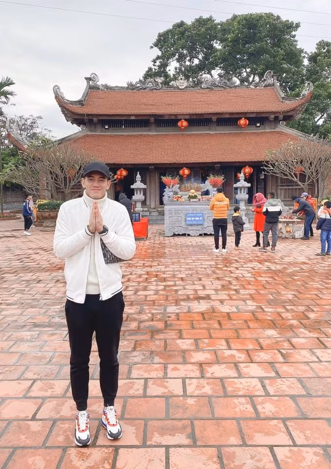 Sau khi trở về từ VCK U23 Châu Á 2020, Tiến Linh đã lập tức trở về quê nhà Hải Dương đón Tết Nguyên đán 2020. Anh chàng đã có một năm thi đấu thành công ở cả đội tuyển quốc gia lẫn cấp CLB.