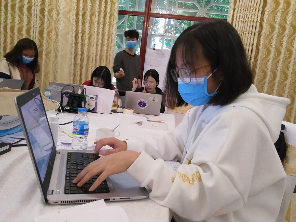 Nhom sinh vien DH Y te Cong cong tinh nguyen tham gia chong dich Covid-19-Hinh-3