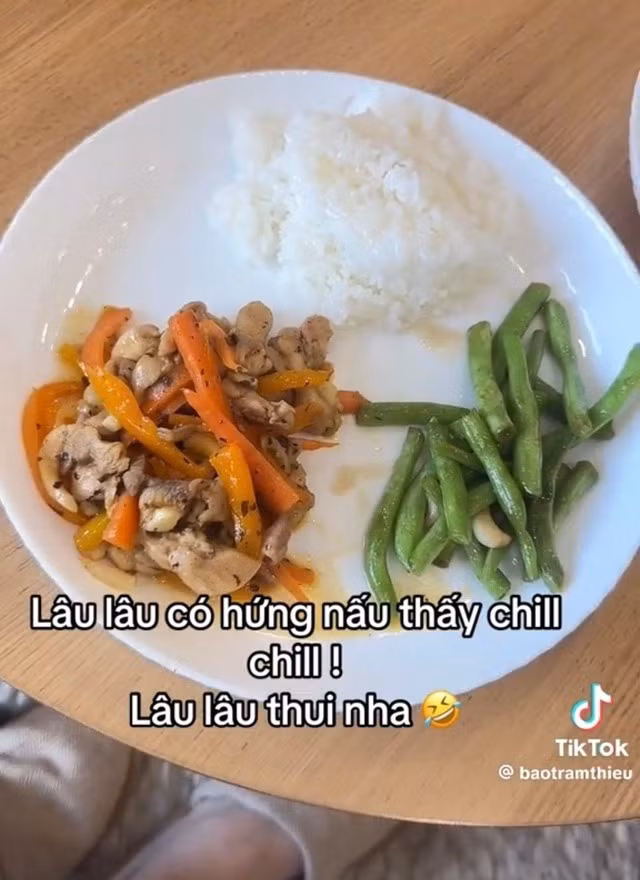 Nhiều netizen liền rộ nghi vấn Thiều Bảo Trâm và bạn trai kém 10 tuổi đang ở chung một nhà.