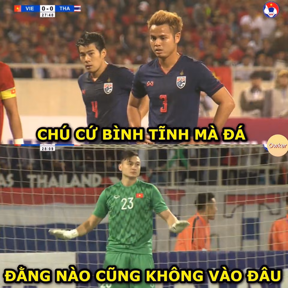 Penalty cũng vậy thôi, bình tĩnh mà đá, không phải lo vì đằng nào cũng không thể lọt lưới của anh.