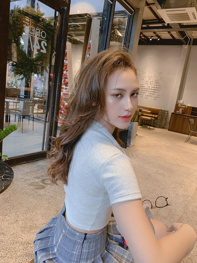 Cô nàng được nhận xét là có nét giống với mỹ nhân đẹp nhất Philippines - Marian Rivera.