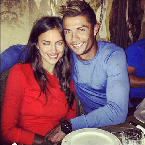 Vu Ronaldo chia tay Irina: Nguoi trong cuoc len tieng