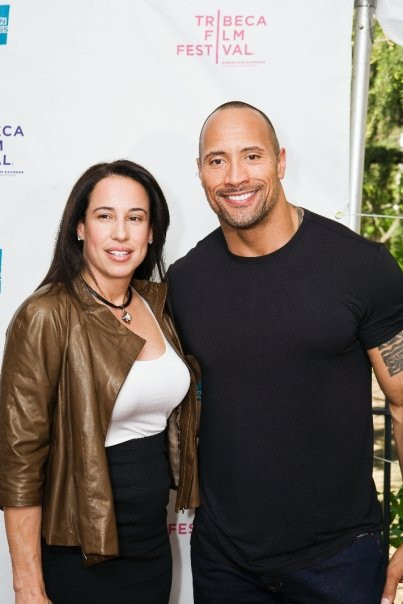 Dwayne Johnson đã kết hôn với Dany Garcia vào năm 1997 nhưng đến năm 2008 thì cặp đôi này đã đường ai nấy đi. Từ đó đến nay, Dwayne Johson vẫn độc thân.