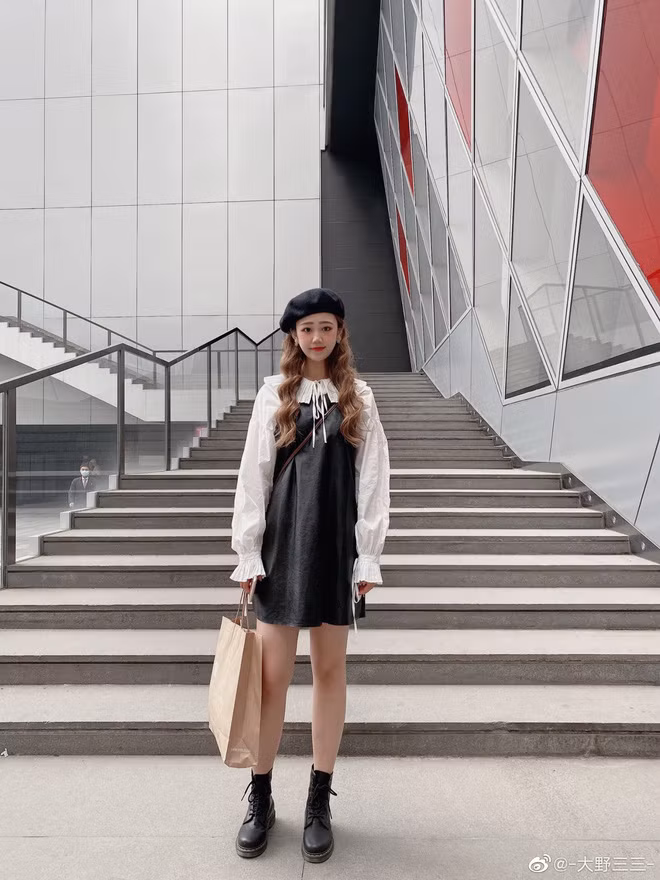 Tuy nhiên, sau đó cô nàng phát hiện ra rằng cách giảm cân như vậy khiến sức khoẻ đi xuống lại không thể giảm cân lâu dài. Tiểu Dã bắt đầu tìm hiểu những phương pháp khác khoa học hơn.