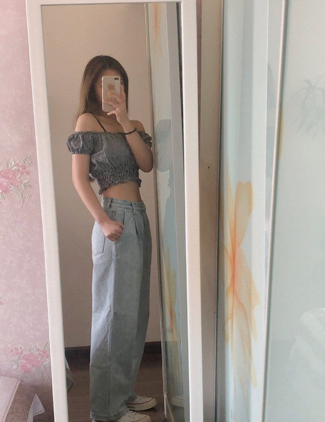 Trở nên xinh đẹp không kém bất kỳ hot girl nào, Tiểu Dã được nhiều chàng trai theo đuổi. Cô dần quên đi tình đầu bội bạc năm nào.