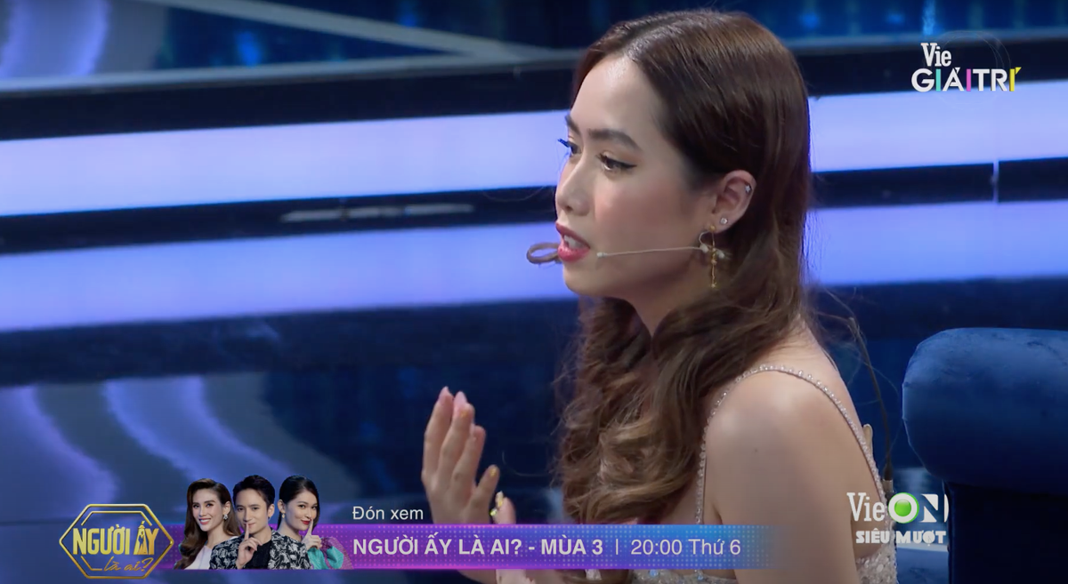 Lần đầu tiên xuất hiện tại sân khấu của show hẹn hò hot nhất nhì, Mina Nguyễn đã quyết định chia sẻ về tai nạn năm 4 tuổi khiến cô đôi lúc cảm thấy khá tự ti.