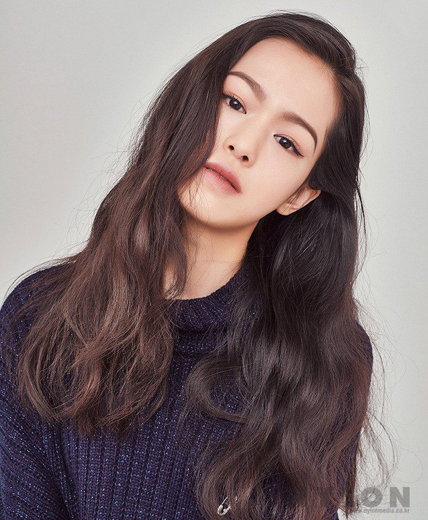 Han Sung Min bắt đầu được công chúng chú ý nhiều hơn khi đóng chung MV Days Without You của Davichi cùng Kang Daniel.