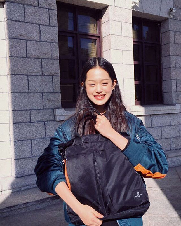 Dù tuổi nghề còn trẻ, Han Sung Min đã cho thấy sức ảnh hưởng mạnh mẽ khi thường xuyên xuất hiện trên các trang bìa tạp chí danh tiếng xứ Hàn như W Magazine, Vogue, Nylon...