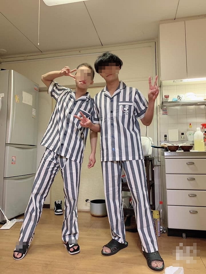 Trào lưu "dại người" này bắt nguồn từ bức ảnh mặc quần áo giống tù nhân của nhóm thanh niên Việt sinh sống tại Nhật Bản.