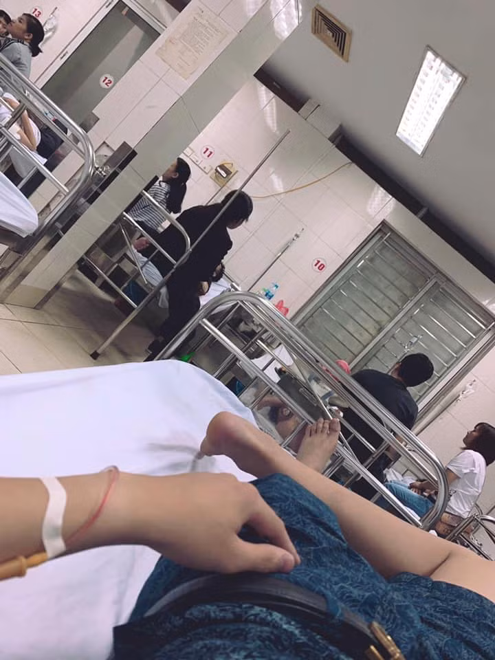 Dù đã liên lạc với bạn gái nhiều lần nhưng chàng trai vẫn nhận về sự thờ ơ, vô tâm.