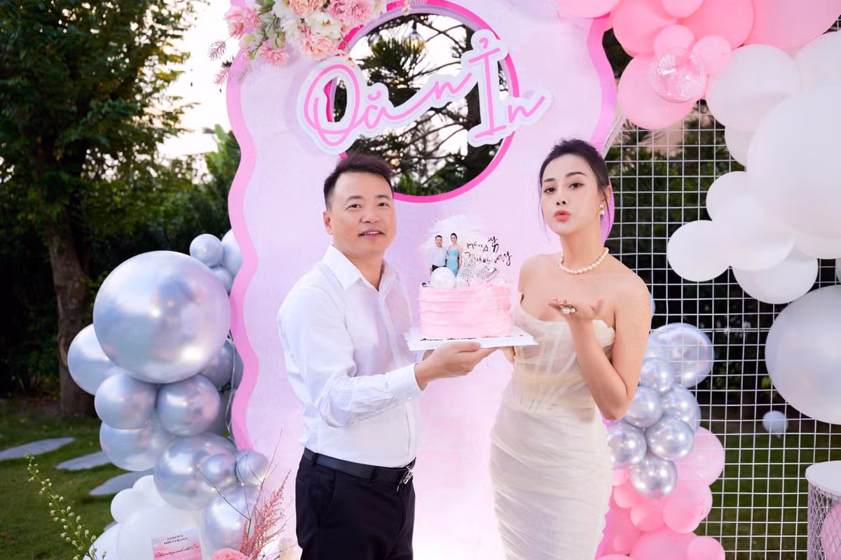 Để dưỡng thai, Shark Binh và Phương Oanh đã dời lịch tổ chức đám cưới.