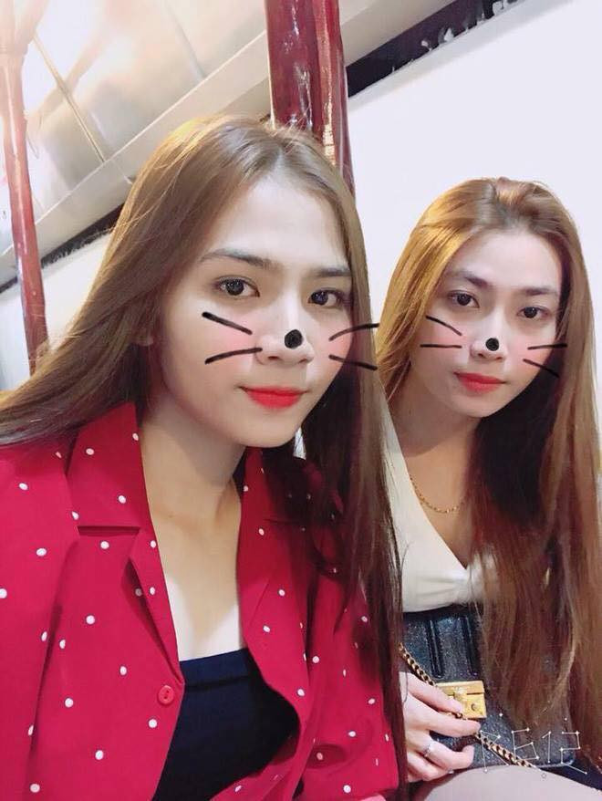 Chùm ảnh cặp bạn thân có ngoại hình giống nhau như sinh đôi đã thu hút hàng ngàn lượt like và những bình luận bày tỏ sự thích thú của CĐM. Nguồn ảnh: STFB