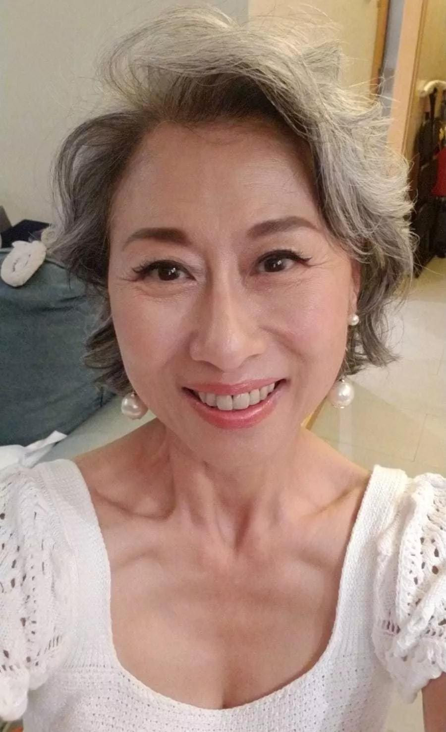 Cận cảnh nhan sắc của nữ ca sĩ.