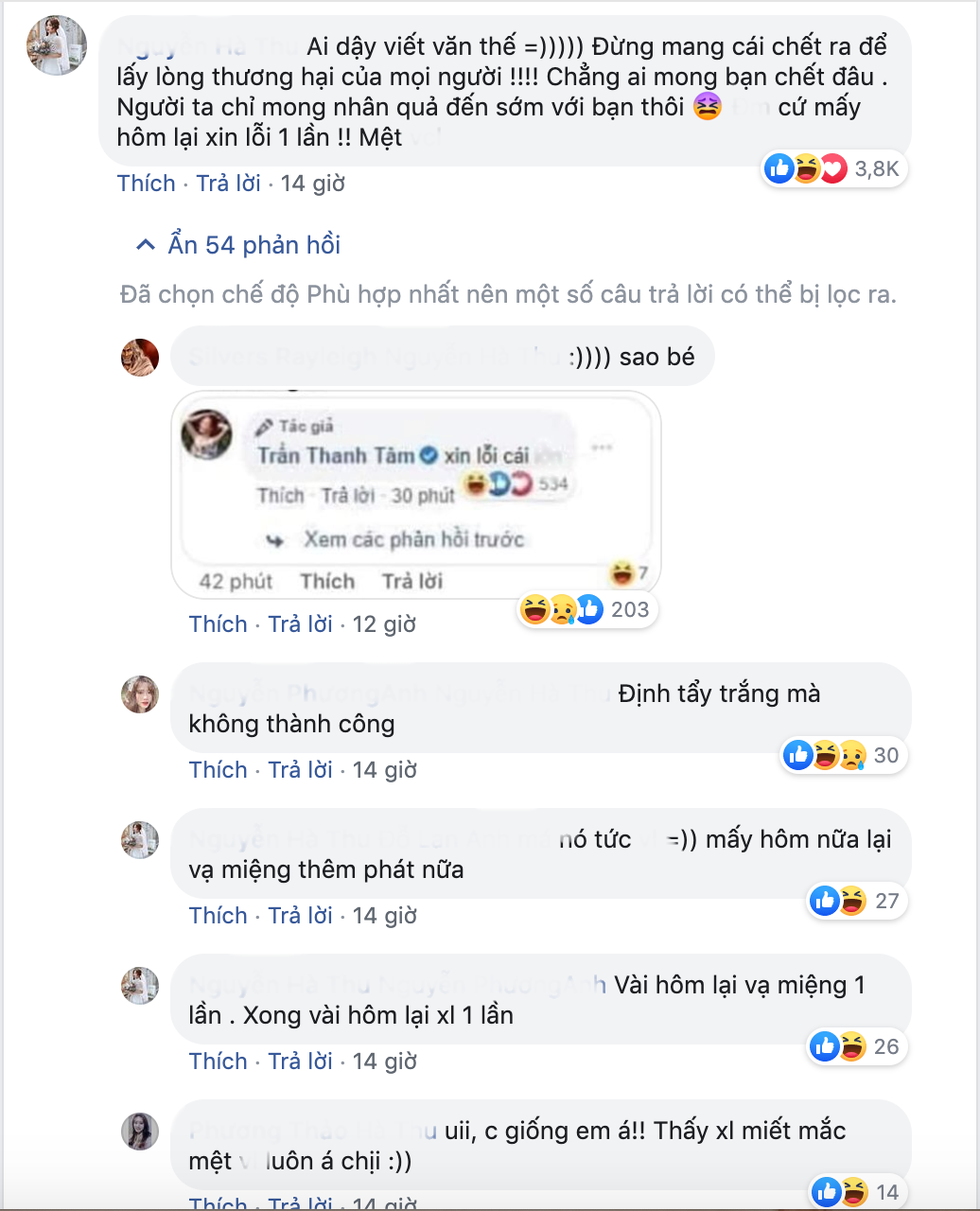 Mặc lời xin lỗi chân thành từ phía Thanh Tâm, dân mạng vẫn thờ ơ, cho biết cô nàng chỉ liên tục tạo chiêu trò để nổi tiếng. Chẳng có bất kỳ hot girl nào mà cứ mấy ngày lại vạ miệng một lần như vậy.