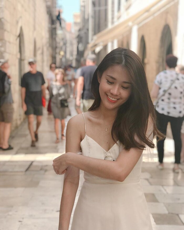 Bên cạnh lĩnh vực giải trí, Ngọc Thảo còn thành công trong lĩnh vực kinh doanh khi sở hữu một cửa hàng thời trang.