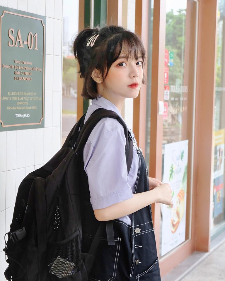 Sau 1 cuộc truy tìm thông tin, cuối cùng cư dân mạng cũng đã tìm ra danh tính của cô gái thường bị nhầm là hot girl xứ Trung.