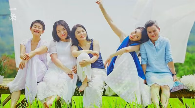 Được cùng những người bạn thân của mình ở cạnh bên, chăm sóc lẫn nhau là điều mà nhiều người mong muốn, tuy nhiên không phải ai cũng thực hiện được.