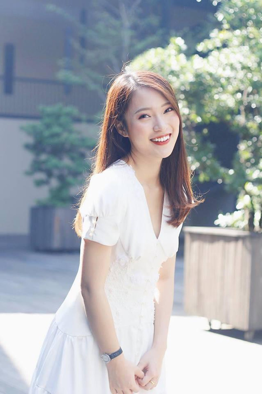 Khánh Vy từng là học sinh giỏi quốc gia môn tiếng Anh, với thành tích học tập đáng ngưỡng mộ này cô gái quê xứ Nghệ đã xuất sắc đậu vào trường Học viện Ngoại giao với số điểm cao ngất ngưởng.