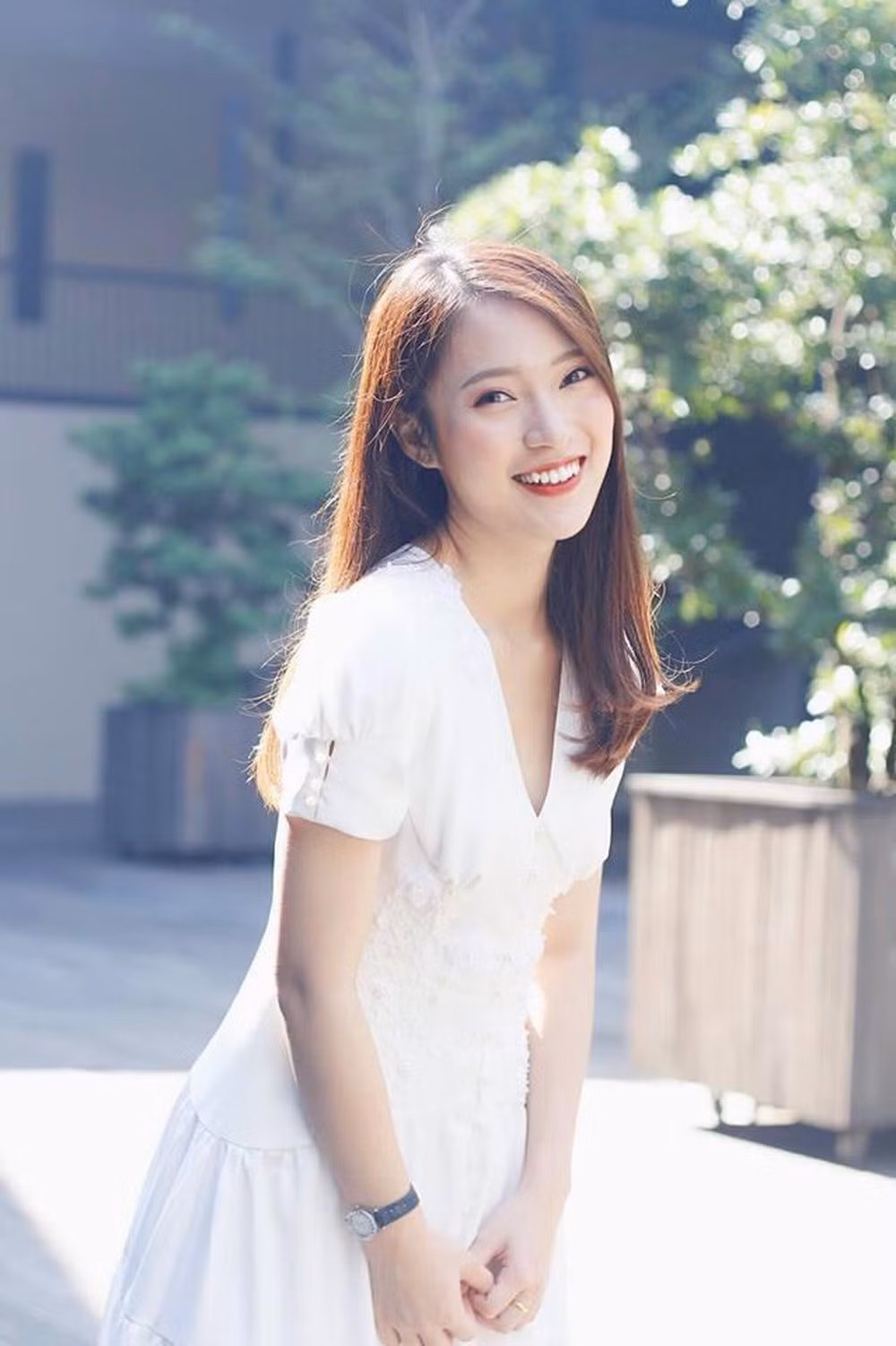 Khánh Vy từng là học sinh giỏi quốc gia môn tiếng Anh, với thành tích học tập đáng ngưỡng mộ này cô gái quê xứ Nghệ đã xuất sắc đậu vào trường Học viện Ngoại giao với số điểm cao ngất ngưởng.