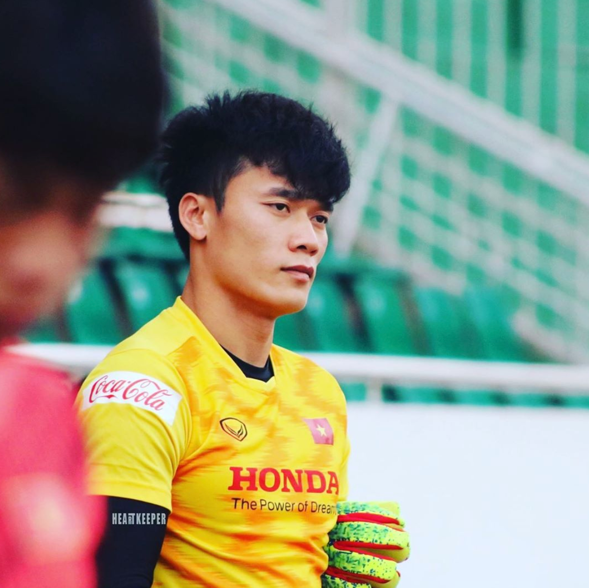 U23 Viet Nam chot danh sach, Bui Tien Dung tho phao, quay tung bung