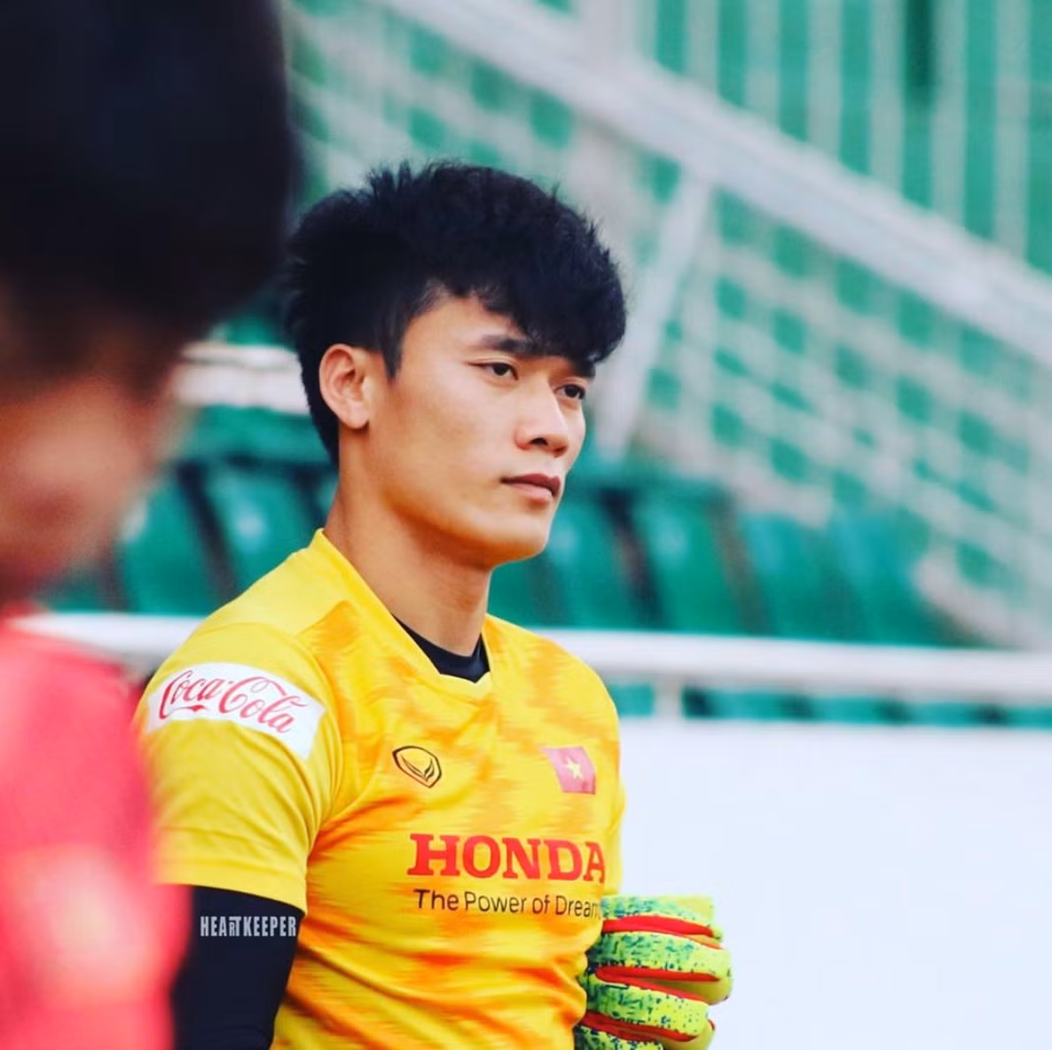 U23 Viet Nam chot danh sach, Bui Tien Dung tho phao, quay tung bung