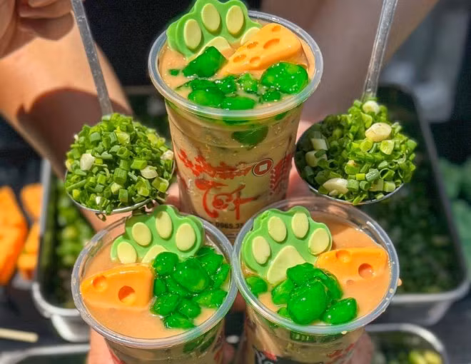 Tuy nhiên, đó chỉ là trò đùa nhân ngày cá tháng tư của một tiệm trà sữa ở Việt Nam.