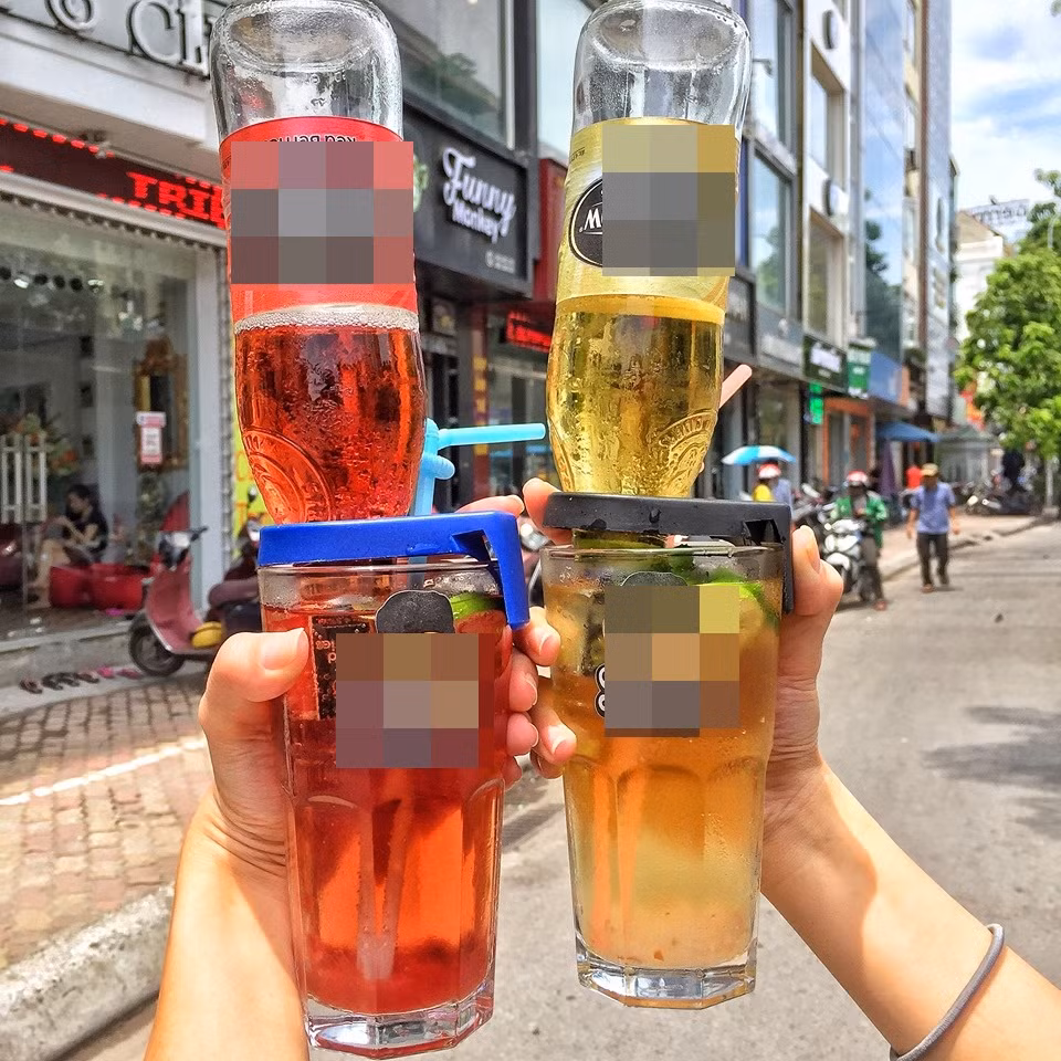 “Nong bong tay” bia trai cay up nguoc - mon lai rai moi cua gioi tre