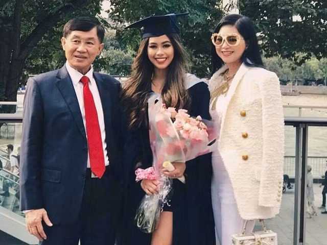 Hành động của Tiên Nguyễn và gia đình đã nhận được nhiều lời khen từ phía cộng đồng mạng vì có ý thức xã hội cao.