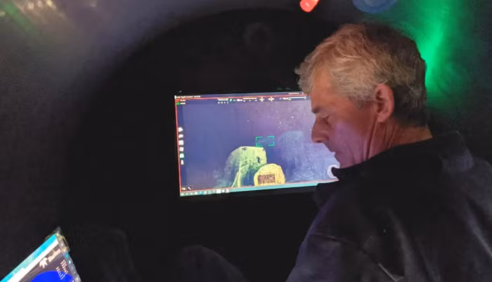 Nhung gio phut cuoi cung truoc khi tau lan Titan phat no