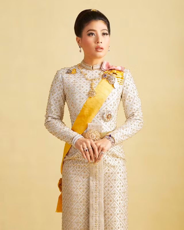 Ngoài ra, công chúa còn rất giỏi chơi thể thao như cưỡi ngựa, cầu lông. Năm 2005, Sirivannavari là một trong những đại diện Thái Lan tham dự SEA Games bộ môn cầu lông và giành được HCV ở nội dung đồng đội.