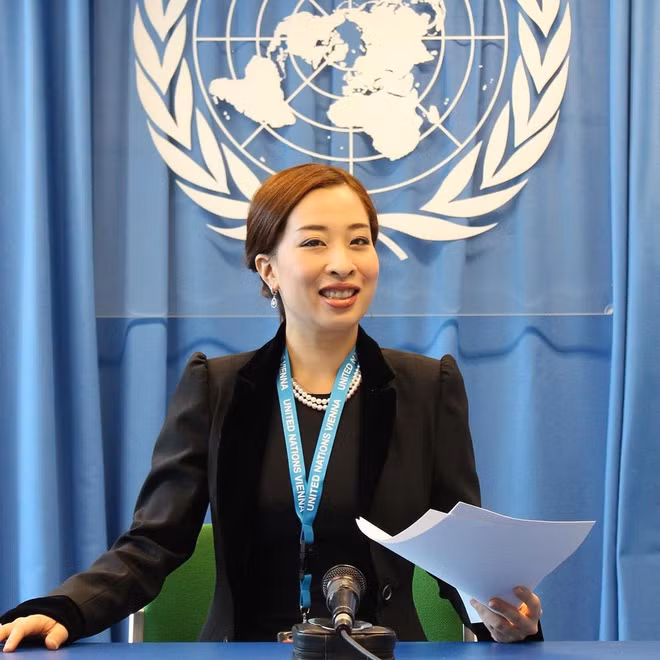 Rajasarini Siribajra là một nhà hoạt động xã hội tích cực, công chúa đặc biệt quan tâm đến quyền lợi và đời sống của phụ nữ. Năm 2008, cô được bổ nhiệm làm đại sứ thiện chí của cơ quan Phụ nữ Liên Hợp Quốc (UN Woman).