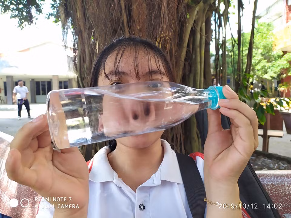 Trend mới của học sinh sau khi được đang tải đã thu hút sự quan tâm của đông đảo cư dân mạng.