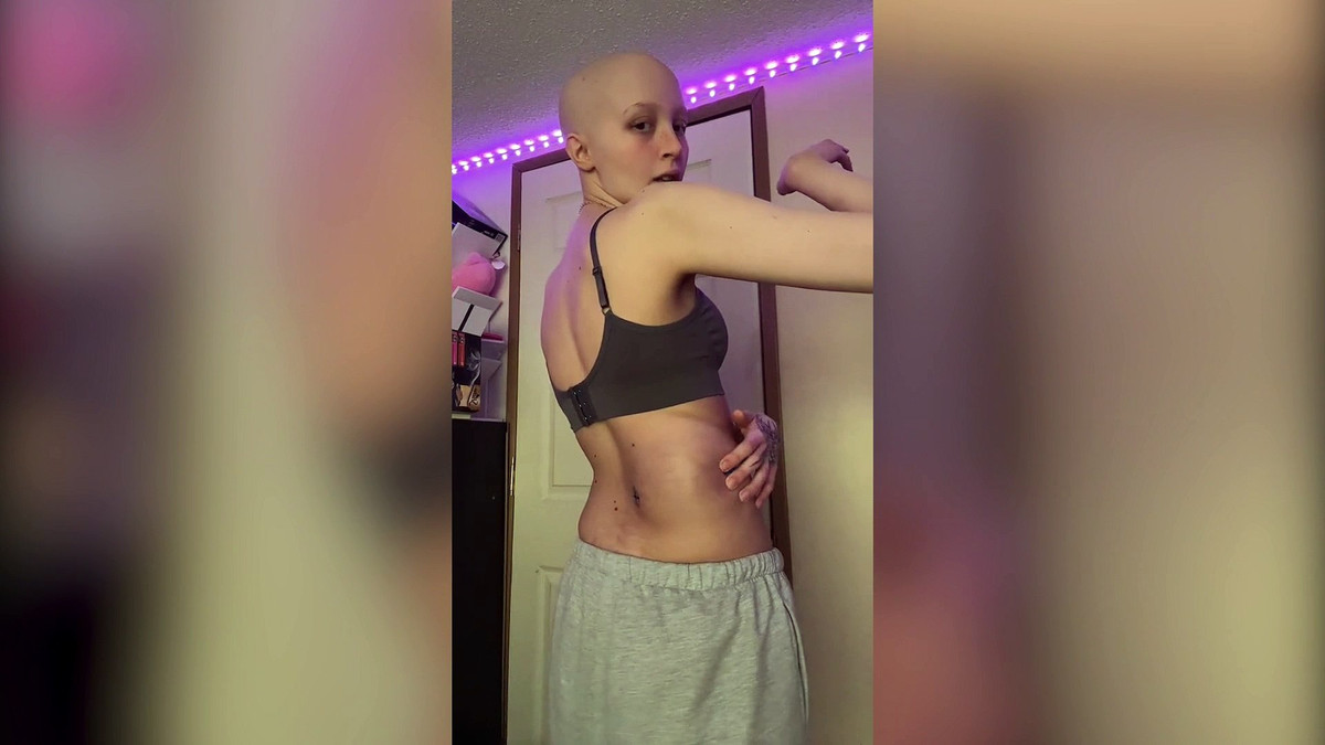 Có rất nhiều người dùng cơ thể mình để chụp những tấm hình kiếm tiền trên các nền tảng và bị chỉ trích nặng nề, tuy nhiên Richardson lại nhận được rất nhiều lời động viên tích cực. Hiện tại cô không chỉ có thể tự lo cho bản thân mà còn có tiền để chăm sóc cho cả gia đình.