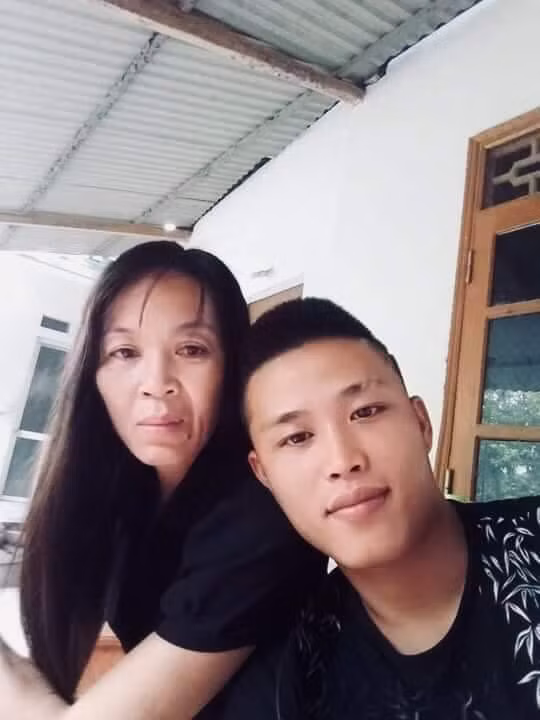 Sau gần 4 năm, cặp đôi không còn đăng tải nhiều hình ảnh lên MXH, tuy nhiên theo thông tin từ một số người sống gần đó, cặp đôi vẫn bên cạnh nhau.